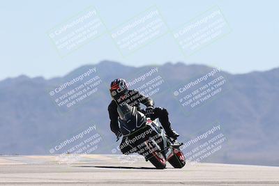 media/Oct-13-2025-Moto Forza (Mon) [[a66d839500]]/3-B Group/Session 4 (Turn 9)/